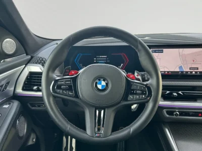 BMW XM: Luxul și performanța hibride într-un review exclusiv