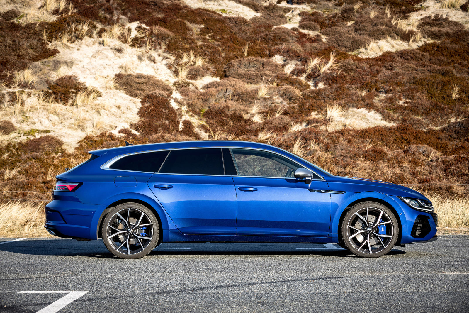 Review Volkswagen Arteon R Shooting Brake: sportivitate, spațiu și ...