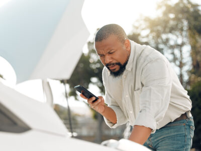 Cumpărarea unei mașini avariate – cum te prinzi când este o afacere bună și când este un dezastru?