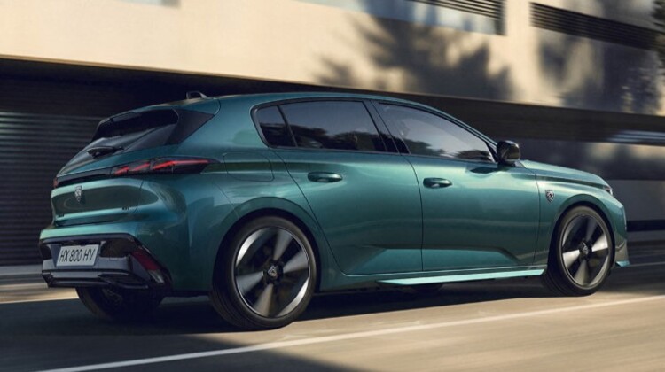 Părerile posesorilor despre Peugeot 308: Te poți obișnui cu volanul mic?
