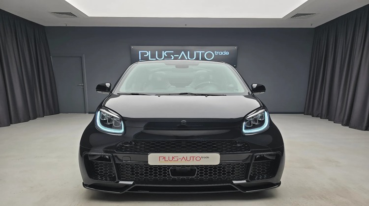 Mitul mașinii „de jucărie”: cât de sigur ești într-un Smart în caz de accident real?